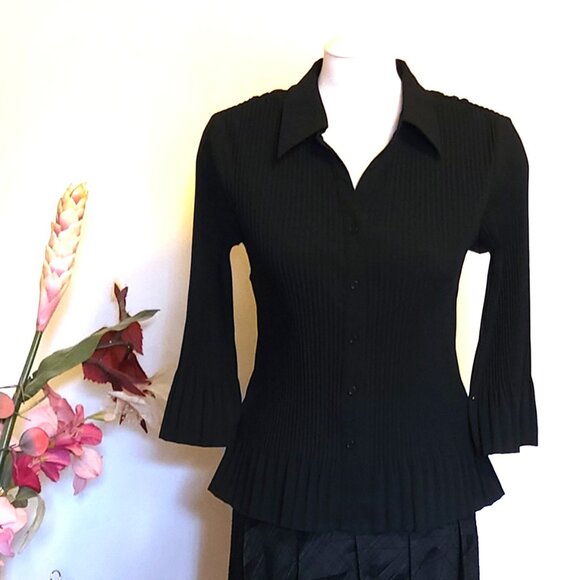 NWOT Fred David Women’s Long Sleeve Black Pleated Blouse Top Size S 6 - Picture 3 of 7